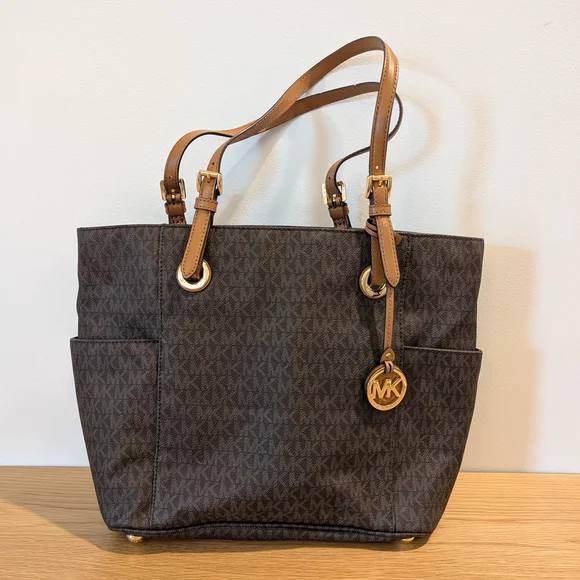 NWT Michael Kors Jet Set Tote - Picture 3 of 12